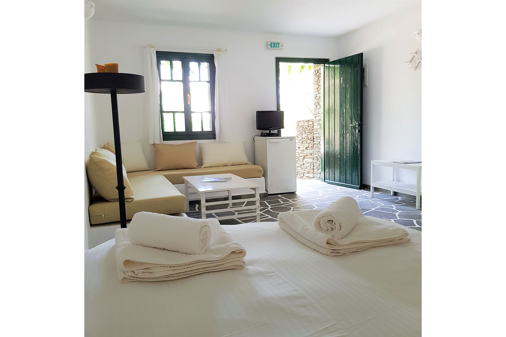 The interior of superior double rooms in Andromeda Sifnos