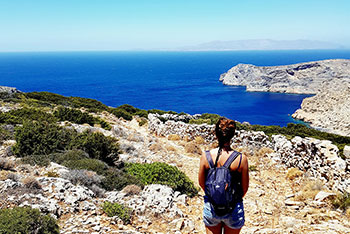 Walking to the trails of Sifnos